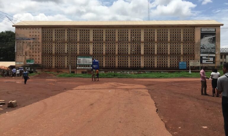Adelabu Hostel