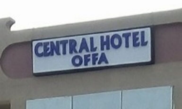 Central Hotel Offa