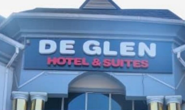 De Glen Hotel and Suites
