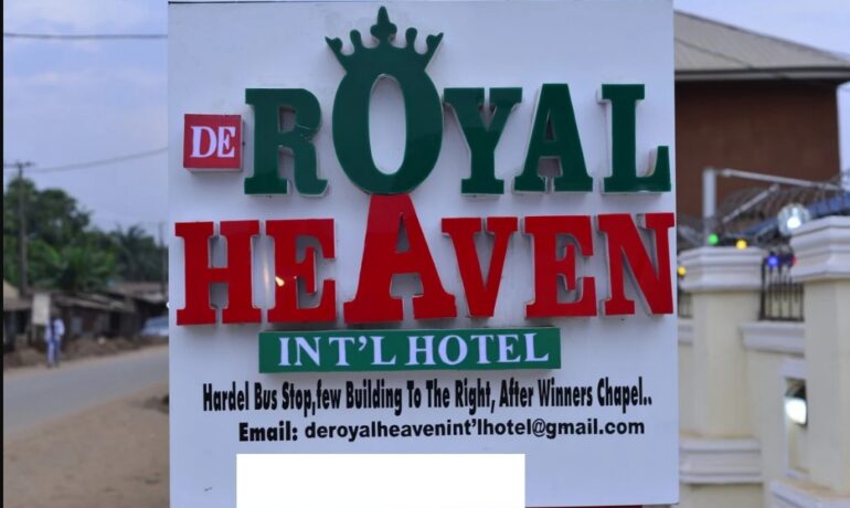 De Royal Heaven International Hotel