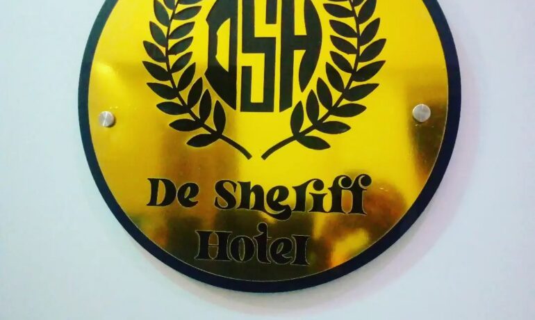 De Sheriff Hotel & Lounge