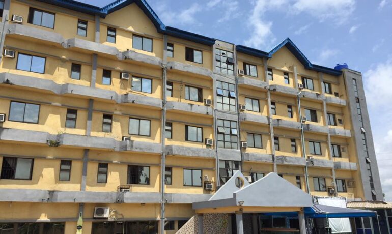 Eagleston Plaza Hotel