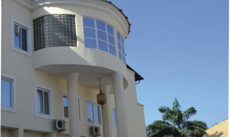Emerald Suites