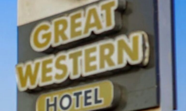Great Western Hotel and Suites