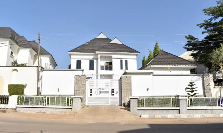 Hera Apartments