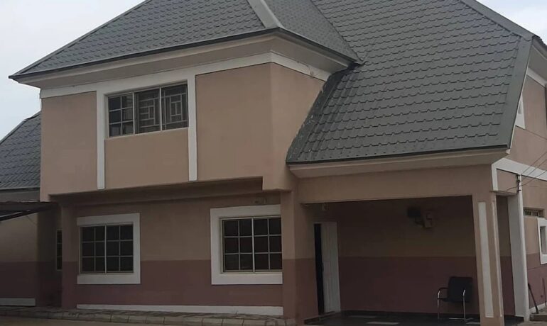 KatchUp Suites