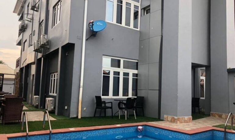 MG Continental Hotel and Suites