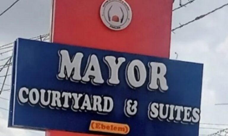 Mayor Courtyard & Suites