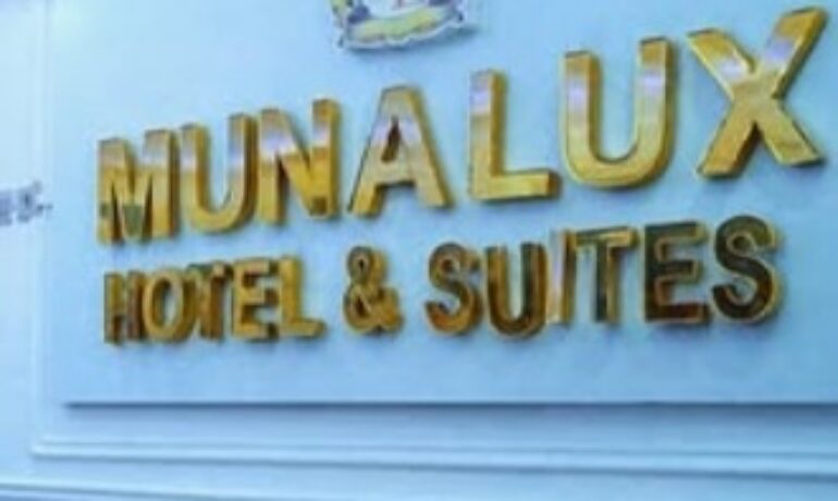 Munalux Hotel and Suites