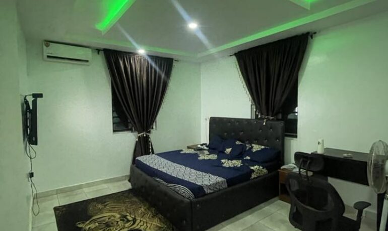 Nazz Suites