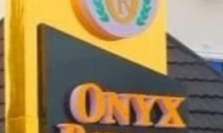 Onyx Royale Hotel & Suites