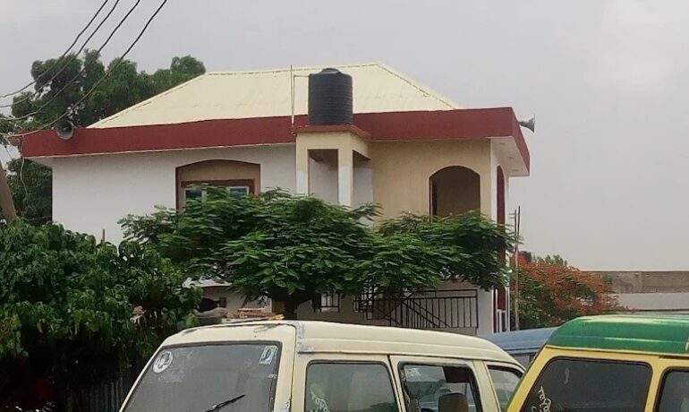 Paulingo Guest Inn