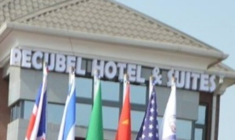 Pecubel Hotel & Suites