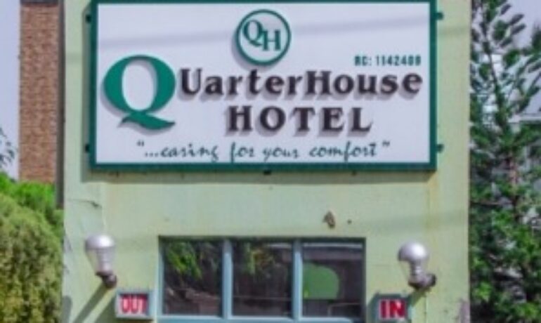 QuarterHouse Hotel
