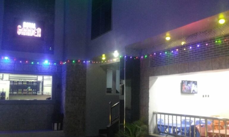 Regent Hotel & Suites, Neni