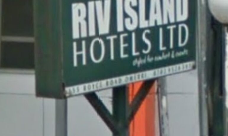 Riv Island Hotels