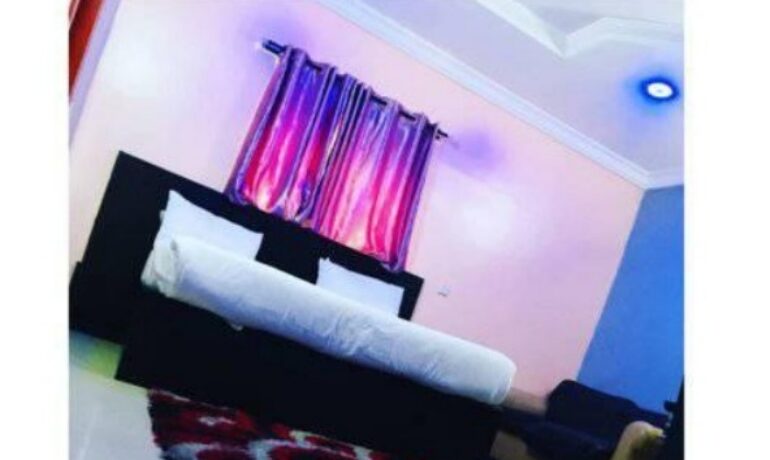 SkyRose Hotel