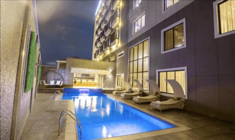 Tripod By Pedestal Hotel