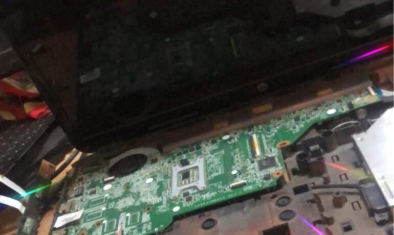 Ellyotts Phones And Computer Repairs