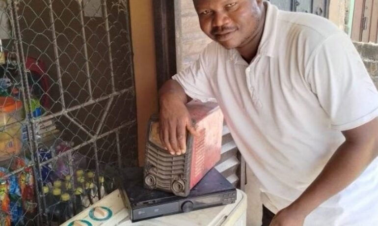 Oluwadamilare Micheal Familola Services – OmoIndia